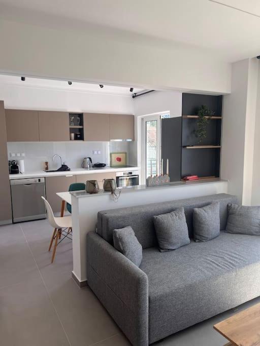 Patras Blue Sea And Sky Deluxe Apartment 외부 사진